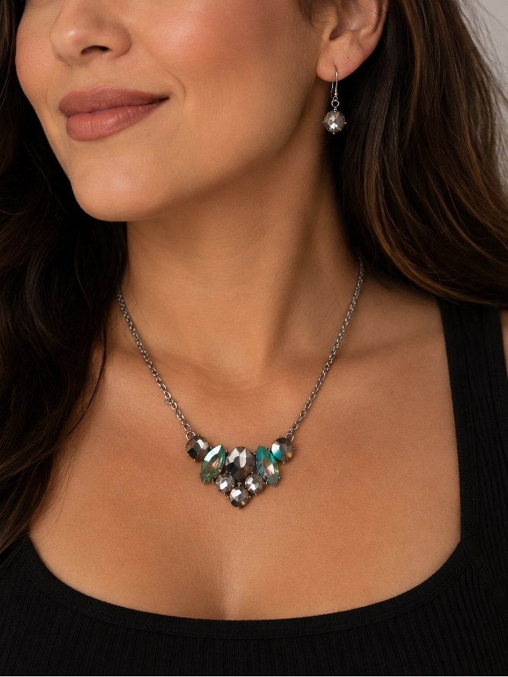 5/$25 paparazzi Silver Necklace with Iridescent Teal-Green Crystal Cluster